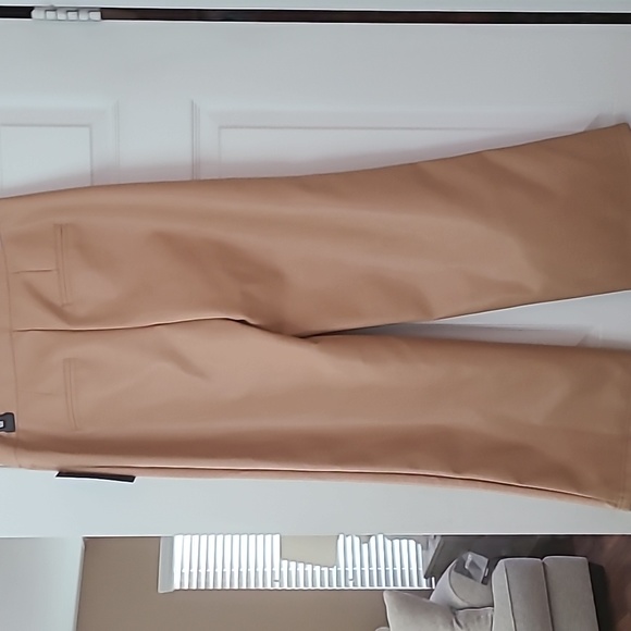 BAGATELLE COLLECTION CHOPPED WIDE LEG FAUX LEATHER PANTS SIZE MEDIUM - Picture 8 of 9